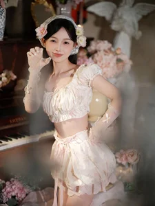 Elegant Portrait Photography: YiTuYu Art Language Vol.9222 featuring Suan Nai Jia Xin Hao Hao Ci – Stunning 18-Image Aesthetic Collection-5