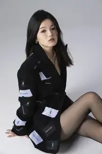 Jing Zi's Elegant Allure: Discover YiTuYu Vol.8698 Collection's Mysterious Black Style-9