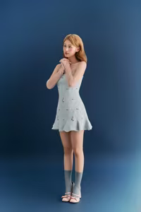 XIRI Gen Z Singer: The Gentle Muse Beauty in Her New Photoshoot Captivates Fans-1