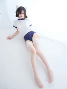 Aesthetic Fusion: Wu Geng Bai Gui’s Playful Captain Gym Wear Cosplay Series-12