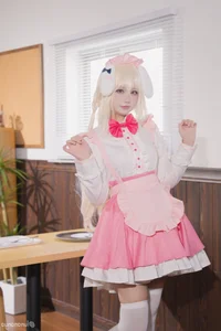 Sweet Moments with Lunananya as Misono Ichika in a Dreamy Cosplay Showcase-9