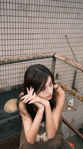 Urban Elegance: Capturing the Cinematic Street Style of Chen Yuan in Art Language Vol. 9091-7