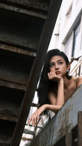 Urban Elegance: Capturing the Cinematic Street Style of Chen Yuan in Art Language Vol. 9091-1