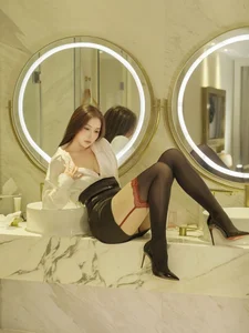 The Elegant Allure of Ya Xuan ELVA: Sophisticated Chic Style Part01-12