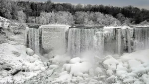 Witness the Breathtaking Magic of a Frozen Niagara Falls: A Rare Winter Wonderland Spectacle Created by the Recent Arctic Blast-4