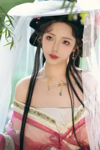 Coser Wen Mei Bu Jiang Dao Li - Mid-Autumn Festival: Ethereal Hanfu Beauty Amidst Serene Landscapes-16