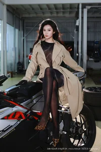 Nan Qiao XiuRen No.10788: Bold Elegance Meets Industrial Power in a Stunning Visual Story-19
