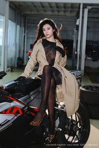 Nan Qiao XiuRen No.10788: Bold Elegance Meets Industrial Power in a Stunning Visual Story-16