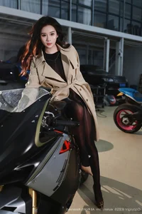 Nan Qiao XiuRen No.10788: Bold Elegance Meets Industrial Power in a Stunning Visual Story-4