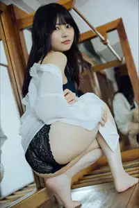 Usa Hiiragi's Youthful Charm: Exclusive Gravure from Young Champion - JP Usa Hiiragi-2