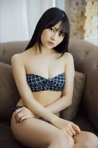 Usa Hiiragi's Youthful Charm: Exclusive Gravure from Young Champion - JP Usa Hiiragi-9
