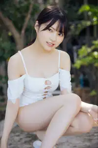 Usa Hiiragi's Youthful Charm: Exclusive Gravure from Young Champion - JP Usa Hiiragi-63