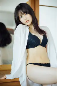 Usa Hiiragi's Youthful Charm: Exclusive Gravure from Young Champion - JP Usa Hiiragi-82