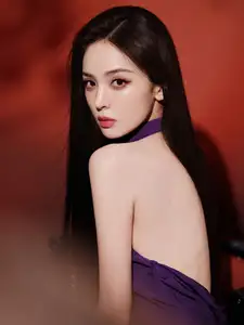 VGU No.184: Embracing Glamour and Elegance in a Stunning Purple Halter-neck Dress-9