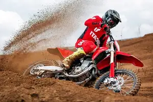 Ducati Desmo450 Enduro 2026: Breakthrough Off-Road Dirt Bike, Launching Soon to Excite Enthusiasts!-1