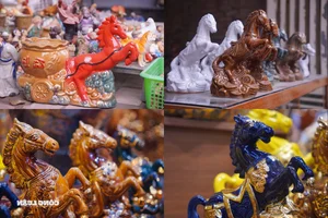 Exquisite Handcrafted Bat Trang Ceramic Horse Statues: Unique Vietnamese Zodiac Art for the Year of the Horse 2026-5