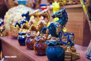 Exquisite Handcrafted Bat Trang Ceramic Horse Statues: Unique Vietnamese Zodiac Art for the Year of the Horse 2026-9