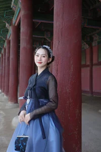 Pickleball Chic: How Yen Xoi Blends Athleticism With Effortless Elegance On Court-5