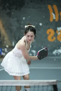 Pickleball Chic: How Yen Xoi Blends Athleticism With Effortless Elegance On Court-4