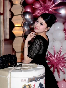 The Elegant Grace of Son Kim Heiress Ruby Khanh Linh-8