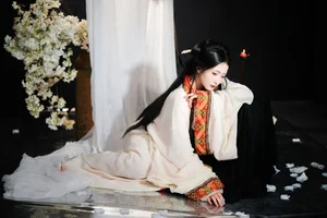 The Poetry of Portraits: Exploring the Art Language of Tu Ya W-21