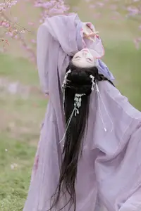 Ethereal Beauty: Qi Luo Sheng De Xiao Su Su Amidst Cherry Blossoms - YiTuYu Vol.8793-9