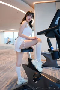 Gym Chic: Ruan Qing's Stunning Fitness-Inspired Photoshoot-14