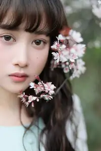 Discover Yi Ke Chong Ya (YiTuYu Vol.8721) in Spring Blossoms: Poetic Charm & Allure-13