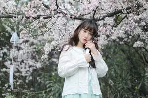 Discover Yi Ke Chong Ya (YiTuYu Vol.8721) in Spring Blossoms: Poetic Charm & Allure-22