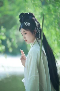 Elegant Portrait Photography Collection: Zi Yu He Dian Tian De Ya in YiTuYu Art Language Vol.9168 – A Visual Journey of Grace.-1