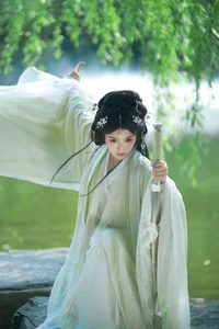 Elegant Portrait Photography Collection: Zi Yu He Dian Tian De Ya in YiTuYu Art Language Vol.9168 – A Visual Journey of Grace.-2