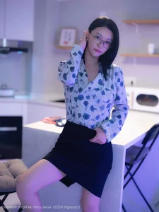 Elegant Portrait Photography Collection: Ya Ru Lao Shi in XiuRen No.10866 - 62 High-Quality Fashion Images for Creative Inspiration-8