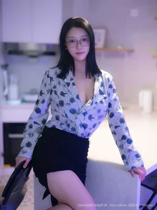 Elegant Portrait Photography Collection: Ya Ru Lao Shi in XiuRen No.10866 - 62 High-Quality Fashion Images for Creative Inspiration-19