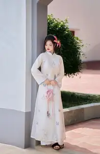 Graceful Vietnamese Ao Dai Beauty in Ancient Architecture-6
