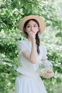 Elegant Summer Portraiture: Lin Miao Xin in YiTuYu Art Language Vol.9107 – Captured in Soft Sunlight and Natural Shadows-2