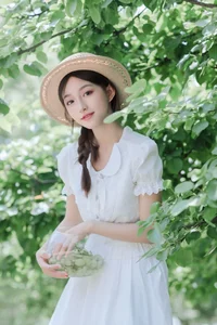 Elegant Summer Portraiture: Lin Miao Xin in YiTuYu Art Language Vol.9107 – Captured in Soft Sunlight and Natural Shadows-1