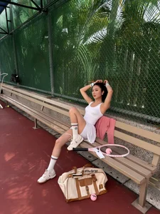 Streamer Mina Young Showcases Sporty Tennis Style and Active Lifestyle on the Court-8