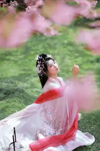 YiTuYu Vol.8715 A Ming: Enchanting Fairy Amidst Blooming Sakura - A Vision of Art Language-7