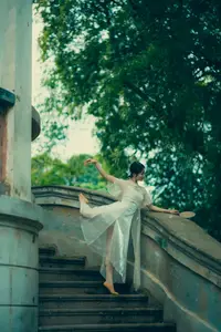 Immerse in Artistic Beauty: Xiao Ran's Graceful Dance Amidst Ancient Nature - YiTuYu Vol.8777-9