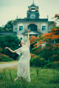 Immerse in Artistic Beauty: Xiao Ran's Graceful Dance Amidst Ancient Nature - YiTuYu Vol.8777-31