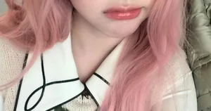 Hearts2Hearts Carmen Shocks Fans with Stunning Pink Hair Transformation for RUDE! Comeback - Latest 5th Gen K-pop Visuals-1