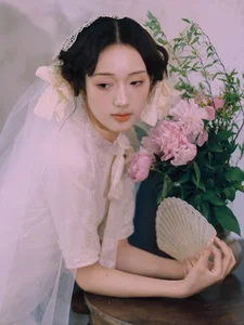 Elegant Lace Cheongsam Fashion: Art Language Vol.9356 featuring Model Meng – Timeless Retro Style Portrait Photography-5