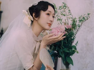 Elegant Lace Cheongsam Fashion: Art Language Vol.9356 featuring Model Meng – Timeless Retro Style Portrait Photography-8