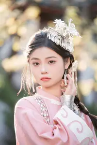 YiTuYu - Vol.8795 Yang Min Ting: Graceful Hanfu Beauty Amidst Spring Blossoms-7