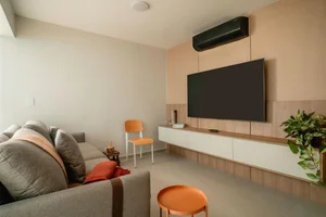 Transform 150m2 apartment into a cozy gathering space by removing partition walls-16