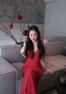 Radiant Red Elegance: A Festive Style Inspiration-3