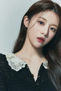 Iconic Beauty: The Top CF Queens of South Korea Across Every Generation-3