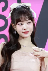 Iconic Beauty: The Top CF Queens of South Korea Across Every Generation-2