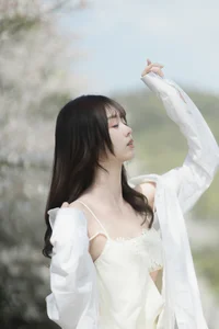 Elegant Portrait Photography: YiTuYu Art Language Vol.9296 featuring Ci Qing Shi Dou Ya in Minimalist White Fashion Style-2