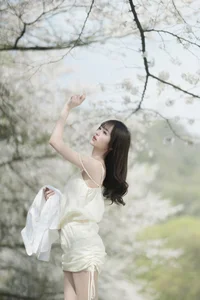 Elegant Portrait Photography: YiTuYu Art Language Vol.9296 featuring Ci Qing Shi Dou Ya in Minimalist White Fashion Style-13